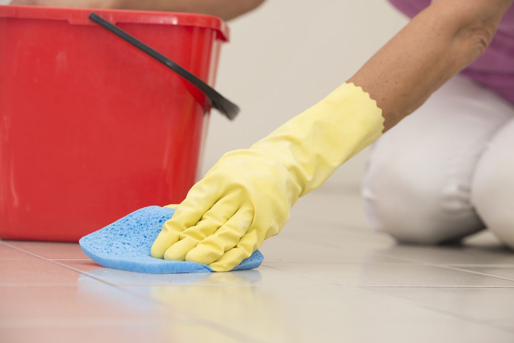 kitchen tile cleaning 